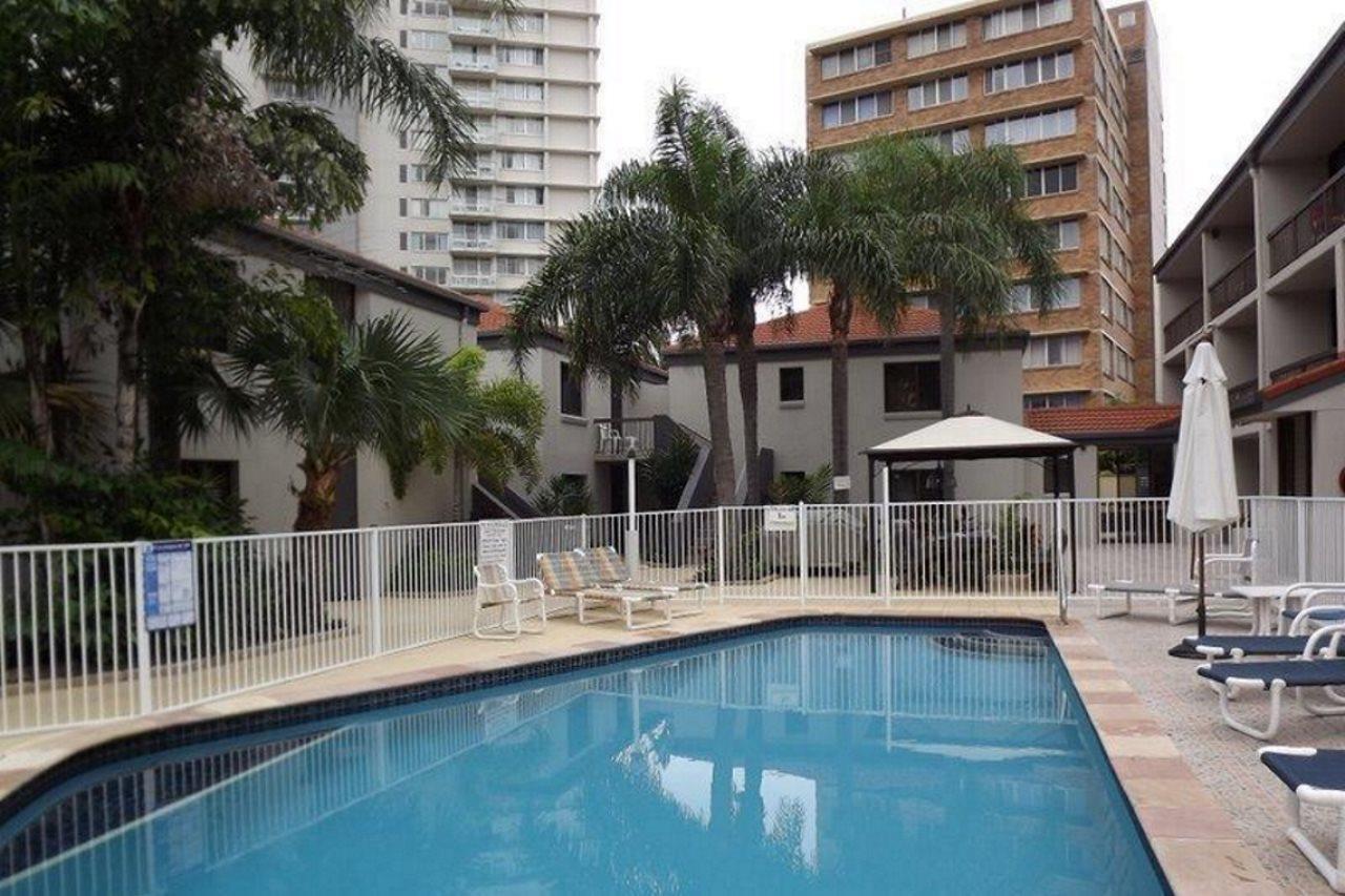 Burleigh Palms Holiday Apartments Gold Coast Exterior photo